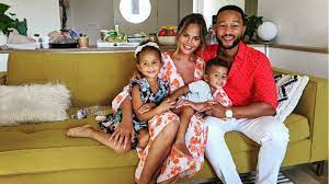 Chrissy teigen publicly apologises to courtney stodden. News Video Chrissy Teigen Zeigt Private Ultraschallaufnahmen Gala De