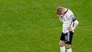 Selbst regionalligaspiele kommen hierzulande auf höhere einschaltquoten als. Hgix90ofo2vybm