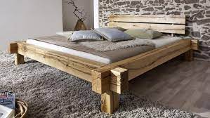 Mit einem bett in 180x200 cm entscheiden sie sich für ein doppelbett, das beiden nutzern eine vollwertige einzelbettfläche im format 90x200 cm bietet. Balkenbett Jonas Bett Aus Wildeiche Massiv 180x200