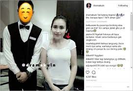Aku pindah ke dada kanan, kulum juga. Beredar Foto Pucat Ayu Ting Ting Pakai Tali Kutang Keramat Bentuk Pusar Bikin Salah Fokus