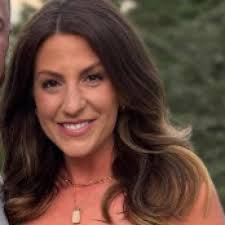 I'm happy to share that I've started a new position as Enterprise Account  Executive at T-Mobile!