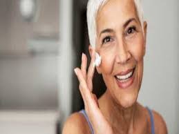 Kimberly Lanning's Instagram, Twitter & Facebook