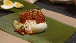 Resepi ini digabungkan bersama nasi yang dimasak bersama air rebusan ayam. Che Nom Ada Yang Dah Tengok Video Nasi Lemak Bungkus Facebook