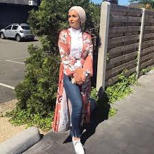 I Would Have Probably Worn A White T Shirt Instead Of A Button Up But Cute Outfit Hijabioutfits Hijabi Fashion Hijab Fashion Summer Fashion