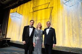 Recent media coverage of penn president amy gutmann. Penn Today On Twitter Penn President Amy Gutmann Receives Top Honor From Pennsylvania Society Https T Co Uuklt0txqo