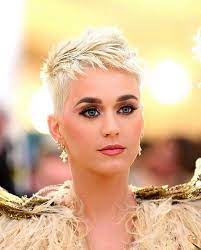 Idees Et Tendances Coupe Courte Tendance Image Description Katy Perry Hair Short Hair Styles Short Sassy Hair