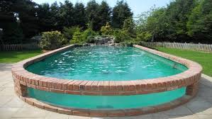 piscine semi enterree briques et verre piscine hors sol piscine diy piscine