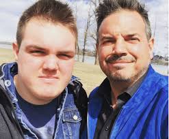 Charles Lafortune publie une magnifique photo de son fils Mathis pour la  rentrée scolaire