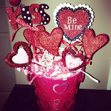 And if you decide to make any of my crafts, please share them on my facebook page or use #iheartartsncrafts on instagram for me to see! Easy Valentine Crafts Pinterest Novocom Top