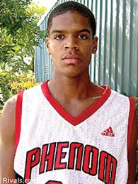 IHS :: Greenberg and staff sign two during the early signing period