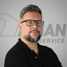 Buenos días hoy nos levantamos con la incorporación de un nuevo miembro de  la familia Abian Zaragoza , se incorpora Iván Tella, para atender las  operaciones de vuestros servicios inmediatos…