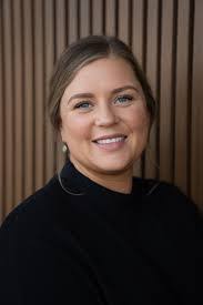 Kerry Beard's Instagram, Twitter & Facebook