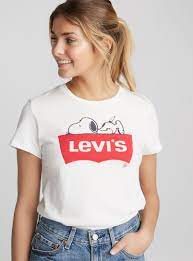Levi's Snoopy Tee in Black & White | Tee shirt outfit, T shirts for women,  Snoopy t shirt