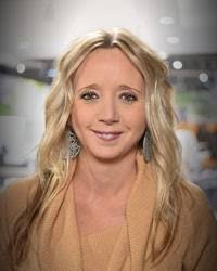 Robyn Mcpherson's Instagram, Twitter & Facebook