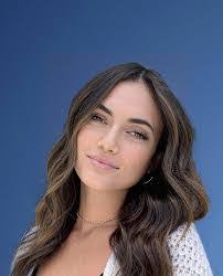 Isabella Moran's Instagram, Twitter & Facebook