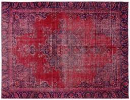 Vintage red carpet rugs are textile floor coverings that give a homely and pleasant feel to the rooms. Vintage Rug 351 X 275
