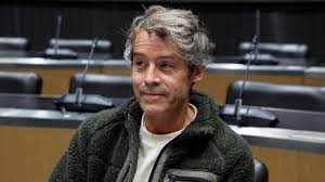 Yann Barthès contrarié par son audition à l'Assemblée Nationale : "J'ai eu  l'impression d'être traité comme un chauffard" | Télé 7 Jours