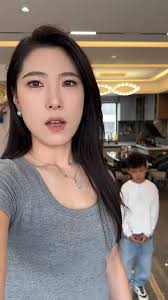 拳馆老板娘- 拳馆老板娘added a new photo.