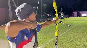 湯智鈞在東奧個人射箭首輪碰上越南選手阮黃飛宇(nguyen hoang phi vu)，最終湯智鈞以7比1奪勝，闖進32強後，將要碰上學長魏均珩，上演「台灣內戰」。 。(東京奧運,東奧射箭,湯智鈞) Fdyhsowbrojem
