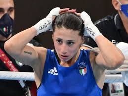 Irma testa begann im alter von zwölf jahren im club boxe vesuviana in torre annunziata mit dem boxsport, ihre ersten trainer waren lucio zurlo und giulio coletta. S7vqpxxqkvqmlm