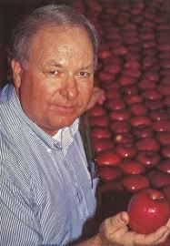 Why You Should Nominate a Friend for Apple Grower of the Year