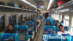 Waktu tempuh ka ranggajati jember cirebon 15 jam 35 menit. Harga Tiket Kereta Api Ka Sancaka Jurusan Surabaya Yogyakarta Turun Cek Daftar Terbarunya Di Sini Tribun Madura