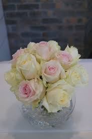 Centre De Table Mariage Compose De Roses Dans Vase Boule Table Mariage Rose Centre De Table Mariage Decoration Mariage