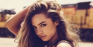 As of now, there is no news about sommer's love affair. Sommer Ray Bio Facts Family Life Of Bikini Athlete Model Social Media Star