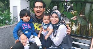 Mewujudkannya tak semudah mengedipkan mata. 5 Tips Membina Keluarga Bahagia Bagi Seorang Muslim