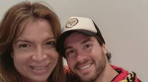 Es una historia larga, lo vi primero en un programa de parejas de nico occhiato y ahí me gustó. Lizy Tagliani Fue Sorprendida Por Leo Alturria En El Dia Que Cumple 50 Anos Que Lindo Me Encanta Gente Online