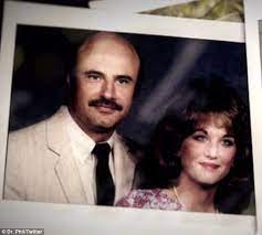Последние твиты от phil young (@philyoungzero). Dr Phil Mcgraw Reveals The Moment He Knew Robin Was The One Daily Mail Online