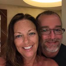 Arriving in 2 weeks woukd you recommended a cardigan \light jumper for the  evening does it get chili if sitting outside late?