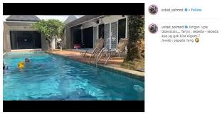 The latest tweets from ustad solmed (@sholehmahmoed). 5 Potret Rumah Mewah Ustaz Hits Indonesia Yusuf Mansur Sepedaan Di Rooftop Matamata Com