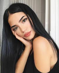 I was really trying to go for the braided ponytail with curly hair left out along the braids. Lips Goals Makeup And Tumblr Girls Image 6350232 On Favim Com