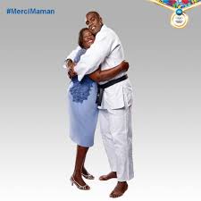 Quand, il est né, le 7 avril 1989 aux abymes (guadeloupe), teddy riner avait une taille normale (52 centimètres pour 4 kilos). Facebook