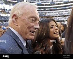 Jerry jones hi-res stock photography and images