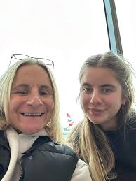 I will be arriving with my 14yr old daughter beginning of Dec and staying  at the holiday inn express wall street what is there to see around this  area please any advice