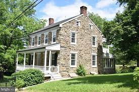 2751 Trout Run Rd York Pa 17406 Mls 1007166334 Zillow Stone Houses Home Beautiful Homes