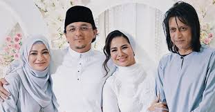 Perkongsian ahli perniagaan, engku emran yang juga suami kepada pelakon indonesia, laudya cynthia bella pada awal jun lalu mengenai ucapan ulang tahun perkahwinan kedua ibu bapanya. Pernah Berumah Tangga Jadi Kami Sudah Matang Noor Nabila Engku Emran Mula Rapat Hujung Tahun Lalu