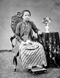 Priyayi Means Aristocrats Or The Gentry Class In Javanese Society Sejarah Seni Indie Lukisan