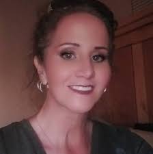 Really makes ya wonder... ~Xoxo It's insane how many people are insecure  about their appearance but not their character. ~Хохо