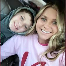 Carla Reddick's Instagram, Twitter & Facebook