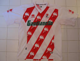 Notizie sul calcio professionistico e non di bari e dintorni. Bari Home Maglia Di Calcio 2006 2007