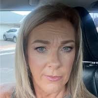 90+ "Liz Lockwood" profiles