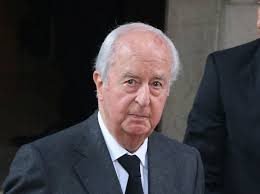 He served as prime minister of france from 29 march 1993 to 10 may 1995.1. Edouard Balladur La Biographie De Edouard Balladur Avec Gala Fr