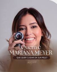Antes de olhar pra pele, eu escuto a história por trás dela. Sou Mariana  Meyer, dermatologista focada em doenças inflamatórias como hidradenite e  psoríase. Trato com ciência, presença e acolhimento real. Se