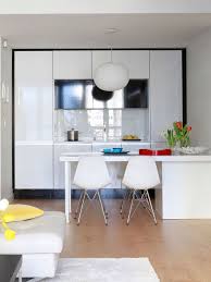 Cocinas abiertas 10 maneras de integrar la cocina en el salón las cocinas abiertas al salón son la mejor opción si quieres ganar amplitud en los dos espacios te explicamos diferentes maneras de conseguir integrar cocinas ideas imágenes y decoración encuentra inspiración e ideas para el. Cocinas Pequenas Cocinas Pequenas Cocinas Integradas Decoracion De Cocina