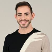 Israel Collado's Instagram, Twitter & Facebook