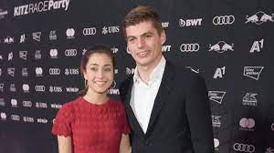 Max verstappen girlfriend 2020 / max verstappen girlfriend sister height salary quick facts networth height salary / teamgenoot van verstappen is de britse thai alexander albon. Max Verstappen Sets His New Girlfriend For