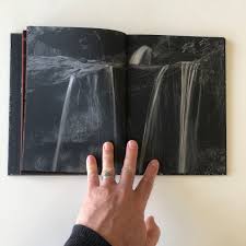 This Week in Photography: The Moon Belongs to Everyone